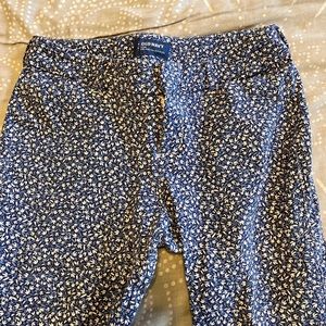 Old Navy floral pixie pants 8P